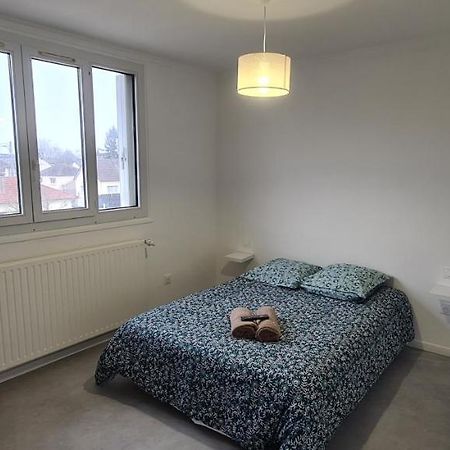 Private Room In Shared Apartment III Beauvais Exteriör bild